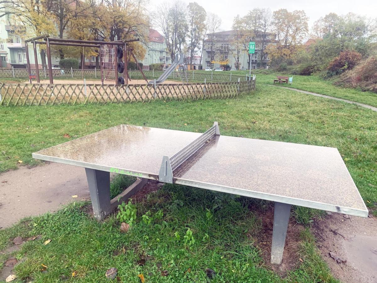 Ruhig - Privatparkplatz - Barrierearm Quiet - Private Car Park - Low Barrier Magdeburgo Exterior foto