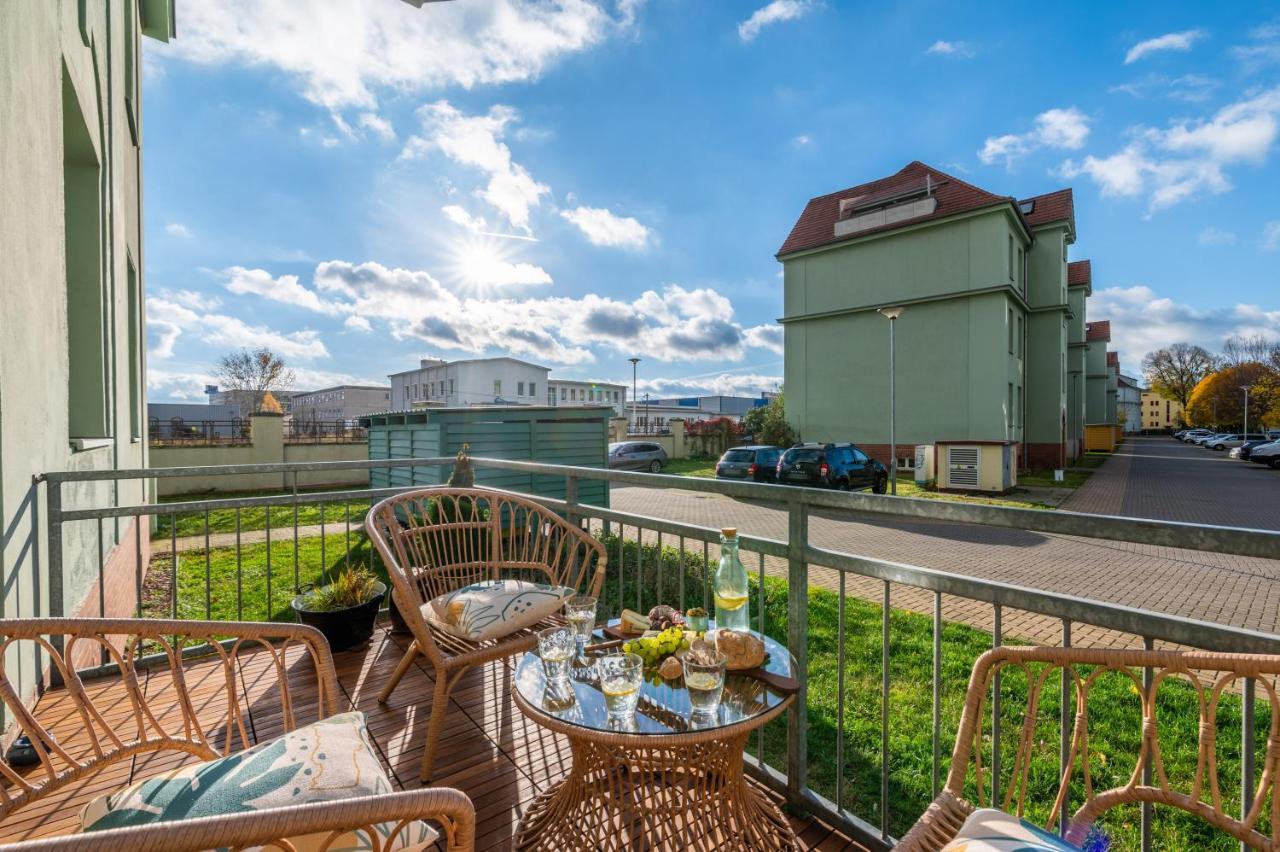 Ruhig - Privatparkplatz - Barrierearm Quiet - Private Car Park - Low Barrier Magdeburgo Exterior foto