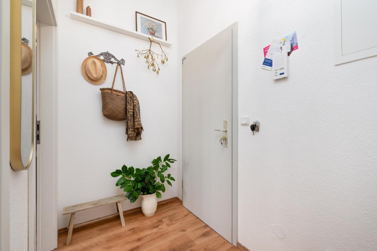Ruhig - Privatparkplatz - Barrierearm Quiet - Private Car Park - Low Barrier Magdeburgo Exterior foto